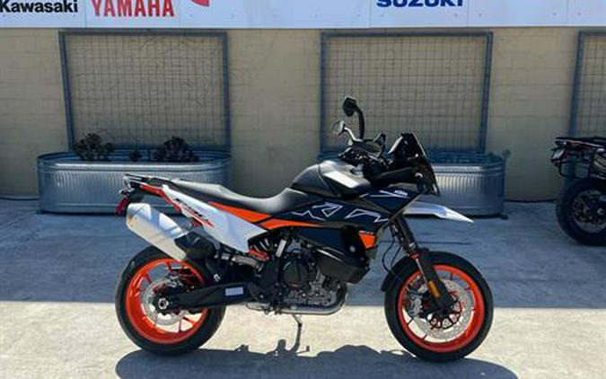 2024 KTM 890 SMT