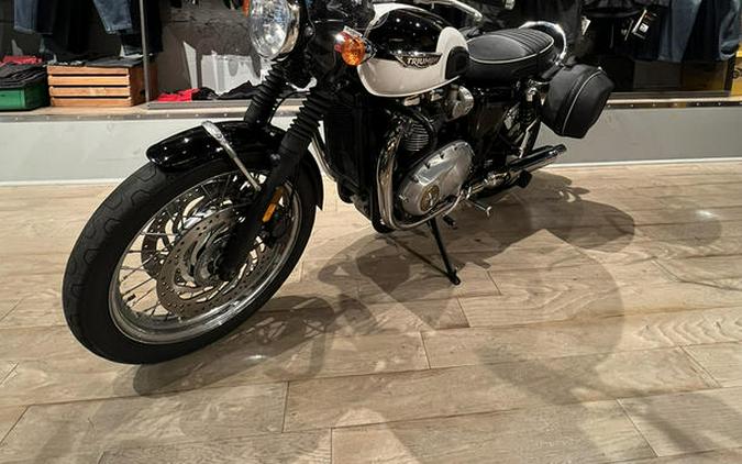 2017 Triumph Bonneville T120 Jet Black Pure White