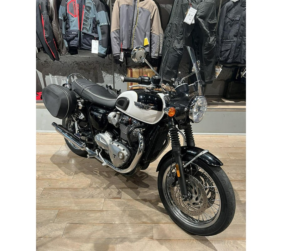 2017 Triumph Bonneville T120 Jet Black Pure White