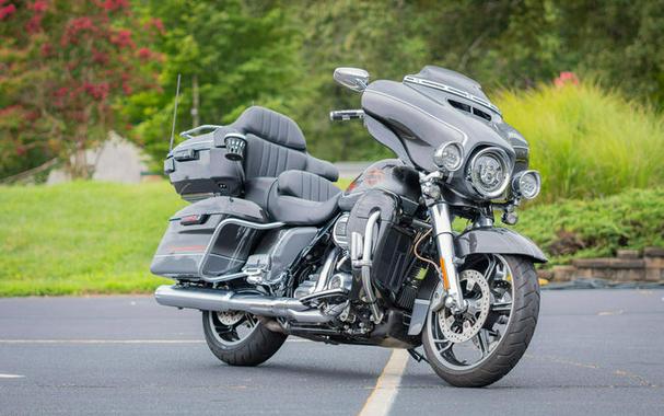 2020 Harley-Davidson® FLHTKSE - CVO™ Limited