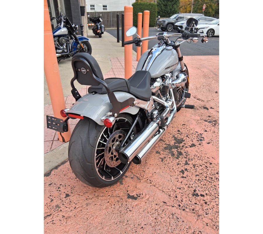 2024 Harley-Davidson® Breakout® 117 Billiard Gray