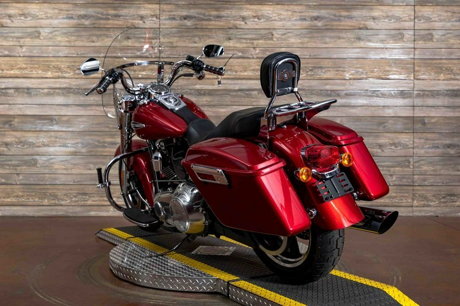2012 FLD - Dyna® Switchback™ - Harley-Davidson®