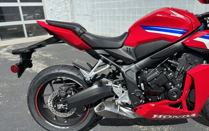 2026 Honda CBR650R E-Clutch