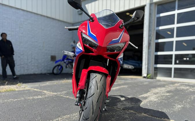 2026 Honda CBR650R E-Clutch