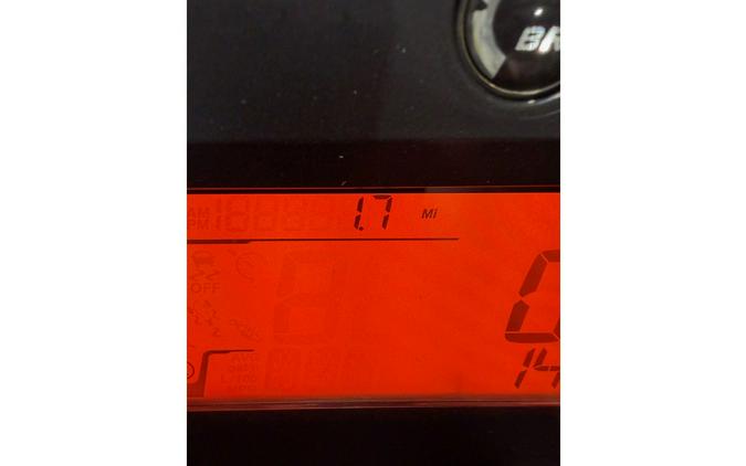 2025 Can-Am Defender MAX DPS HD7