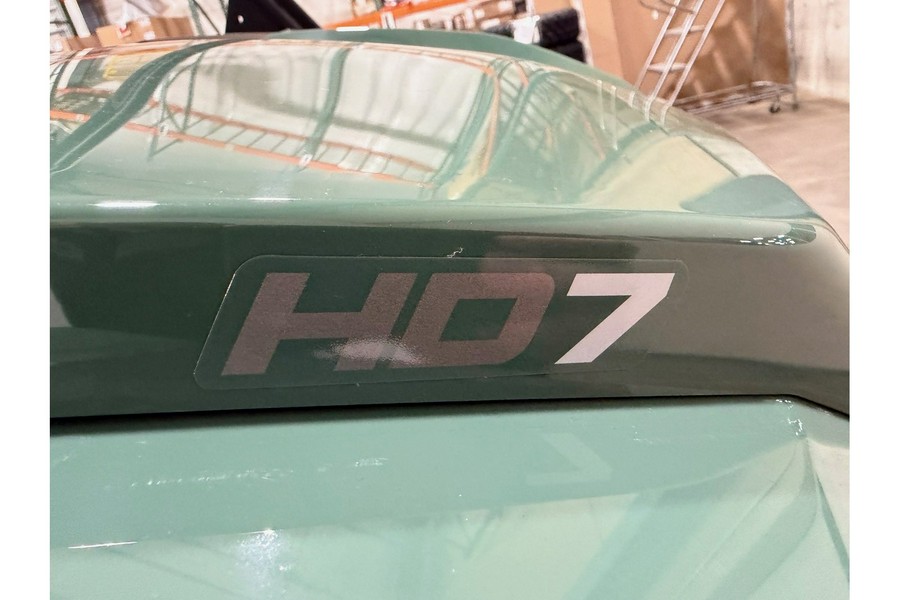 2025 Can-Am Defender MAX DPS HD7