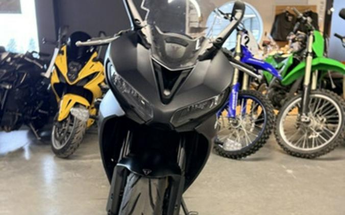 2025 Triumph Daytona 660 Snowdonia WhiteSapphire Black