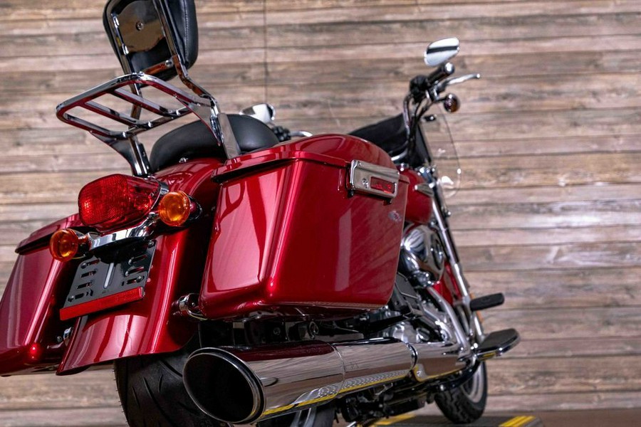 2012 Harley-Davidson® FLD - Dyna® Switchback™