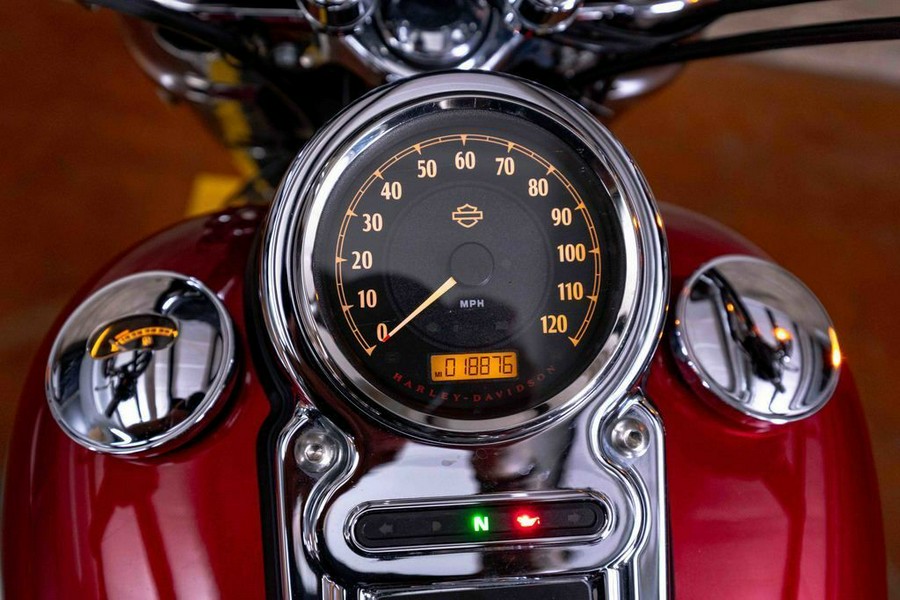2012 Harley-Davidson® FLD - Dyna® Switchback™