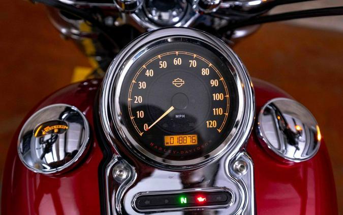 2012 Harley-Davidson® FLD - Dyna® Switchback™