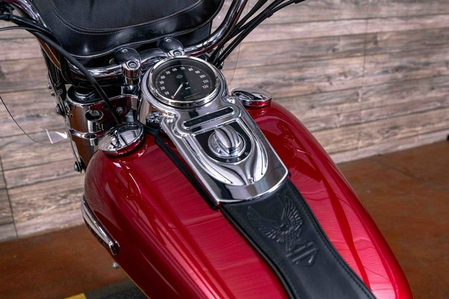 2012 Harley-Davidson® FLD - Dyna® Switchback™