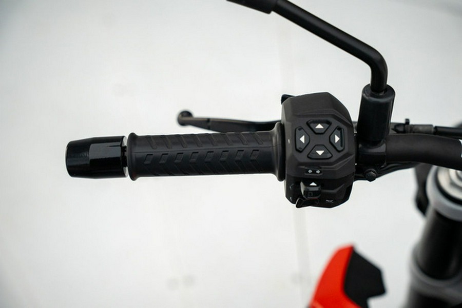 2026 Aprilia Tuono 457