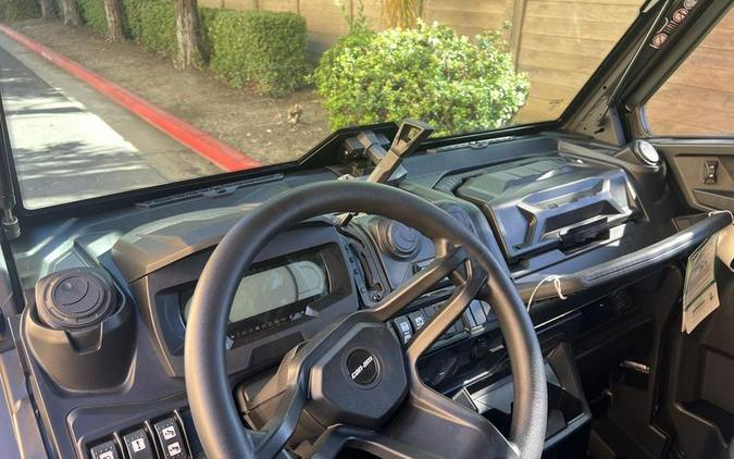 2026 Can-Am® Defender PRO Limited HD10