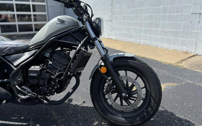 2026 Honda Rebel 300 E-Clutch