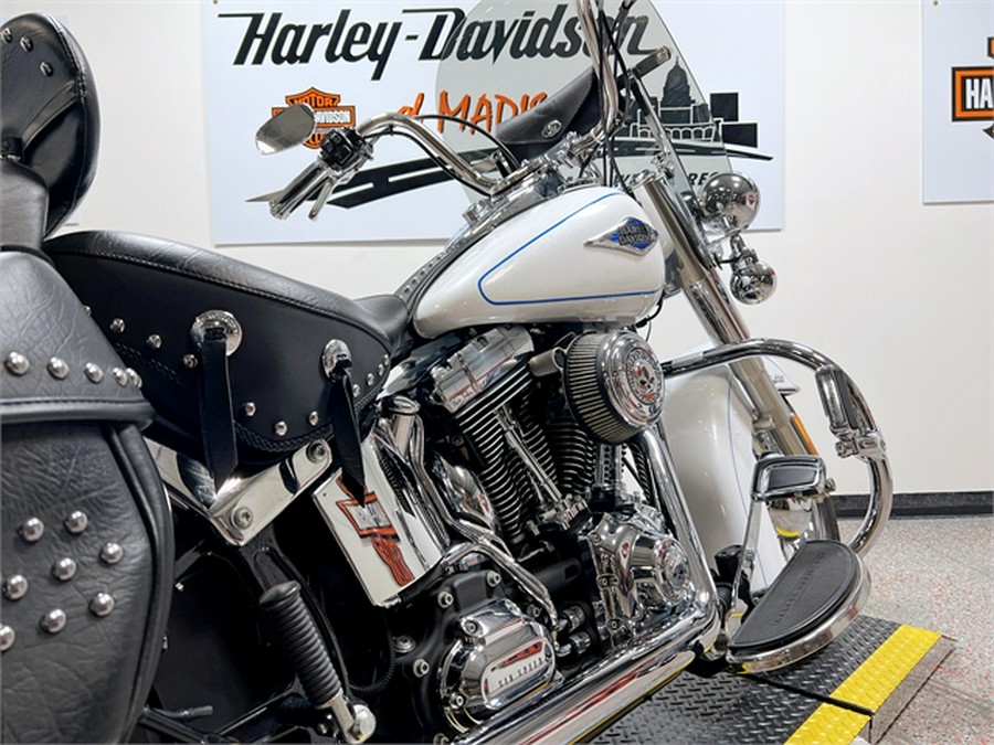 2012 Harley-Davidson Heritage Softail Classic "FLSTC" 25823 MILES White Hot Pearl