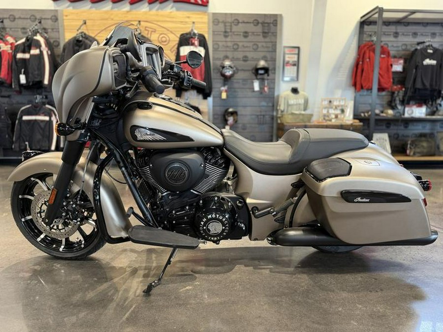 2024 Indian Motorcycle® Chieftain® Dark Horse® w/Powerband Audio Pkg Sandstone Smoke