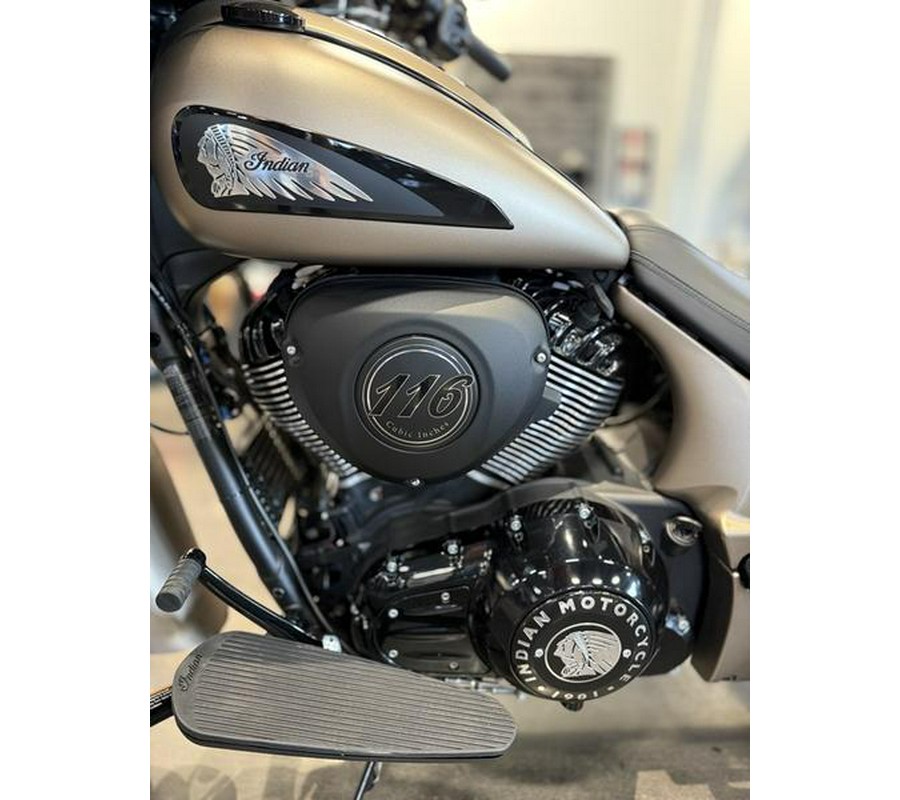 2024 Indian Motorcycle® Chieftain® Dark Horse® w/Powerband Audio Pkg Sandstone Smoke