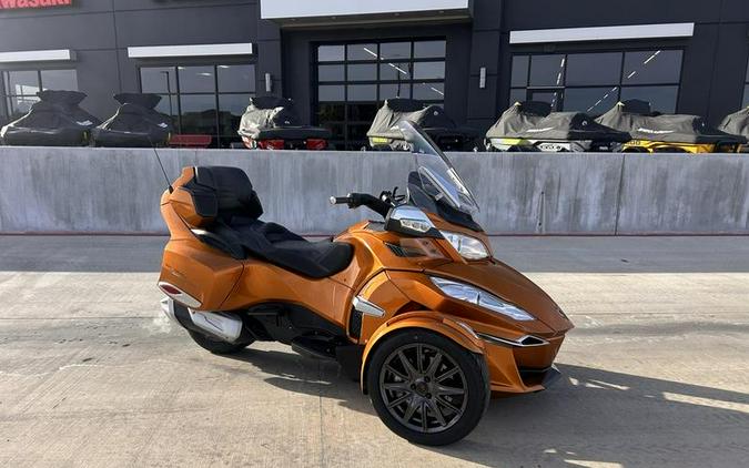 2014 Can-Am® Spyder® RT-S SE6