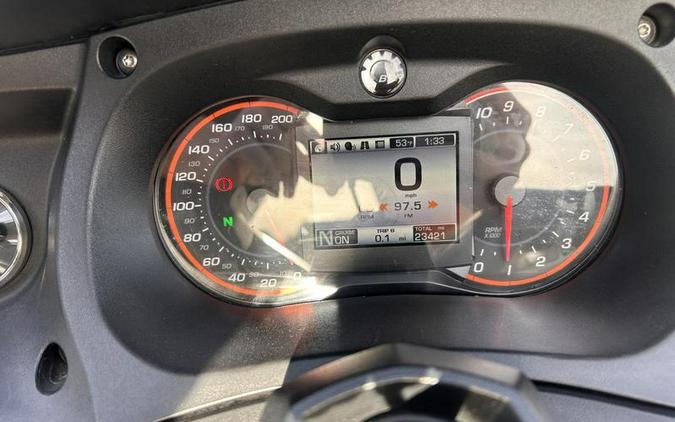 2014 Can-Am® Spyder® RT-S SE6
