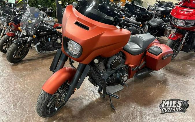 2021 Indian Motorcycle® Chieftain® Dark Horse® Icon Burnt Orange Metallic Smoke