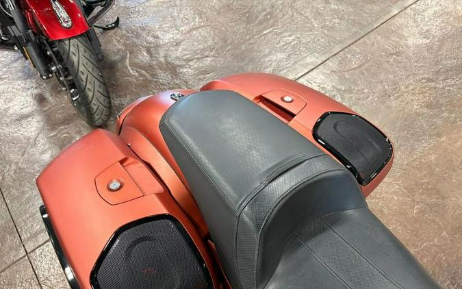 2021 Indian Motorcycle® Chieftain® Dark Horse® Icon Burnt Orange Metallic Smoke