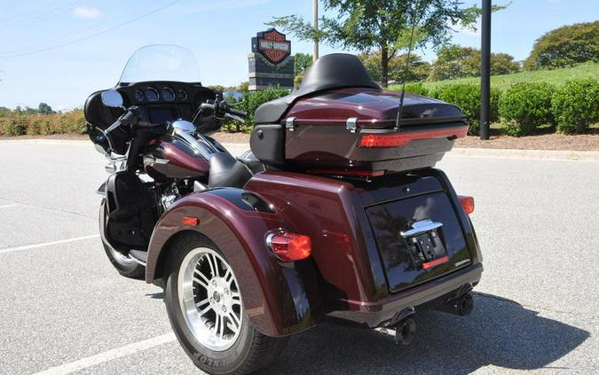 2022 Harley-Davidson® FLHTCUTG - Tri Glide® Ultra