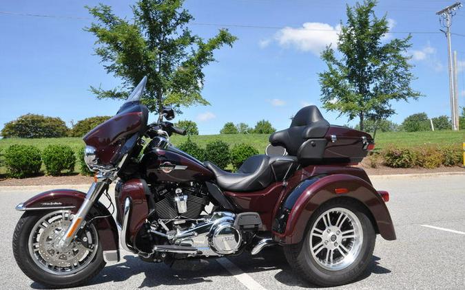 2022 Harley-Davidson® FLHTCUTG - Tri Glide® Ultra