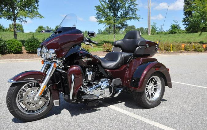 2022 Harley-Davidson® FLHTCUTG - Tri Glide® Ultra