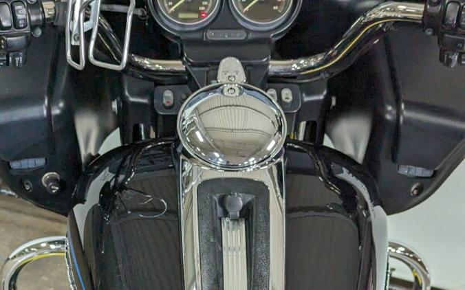 2013 Harley-Davidson® Road Glide® Ultra Midnight Pearl