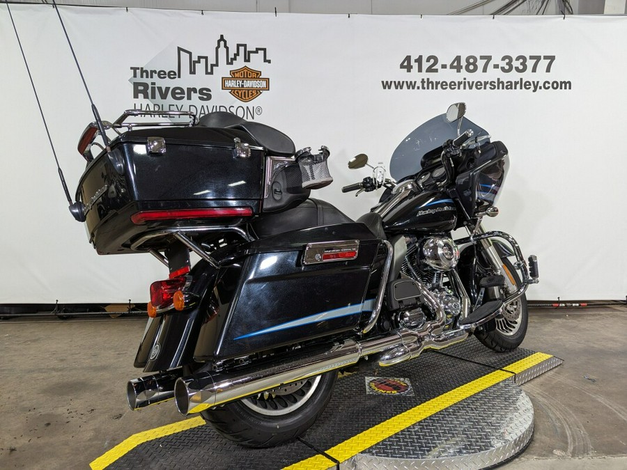 2013 Harley-Davidson® Road Glide® Ultra Midnight Pearl