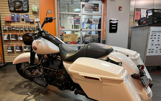 2024 Harley-Davidson® FLHRXS - Road King® Special