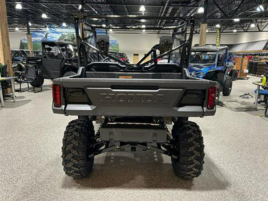 2025 Honda Pioneer 1000 Deluxe