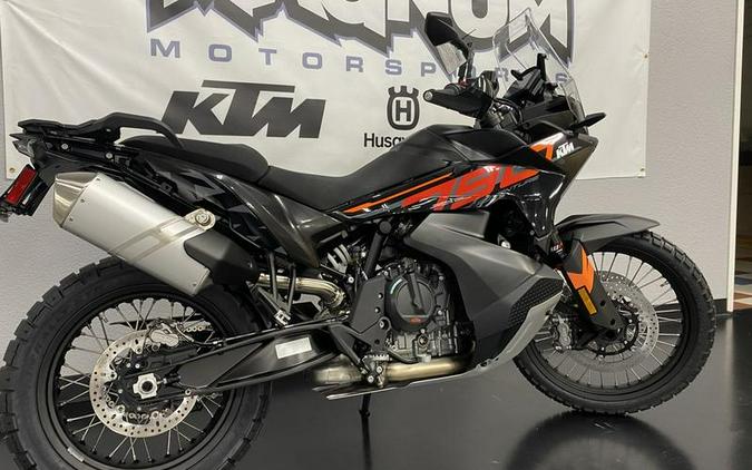 2024 KTM 790 Adventure