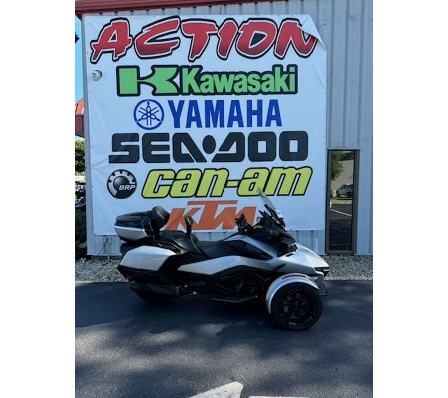 2022 Can-Am® Spyder RT Limited Dark Wheels