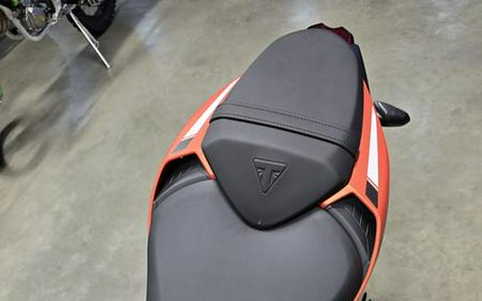 2025 Triumph Street Triple 765 R Pure White