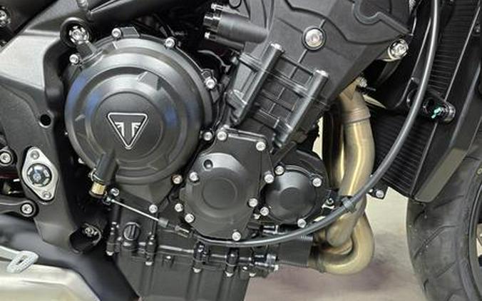 2025 Triumph Street Triple 765 R Pure White