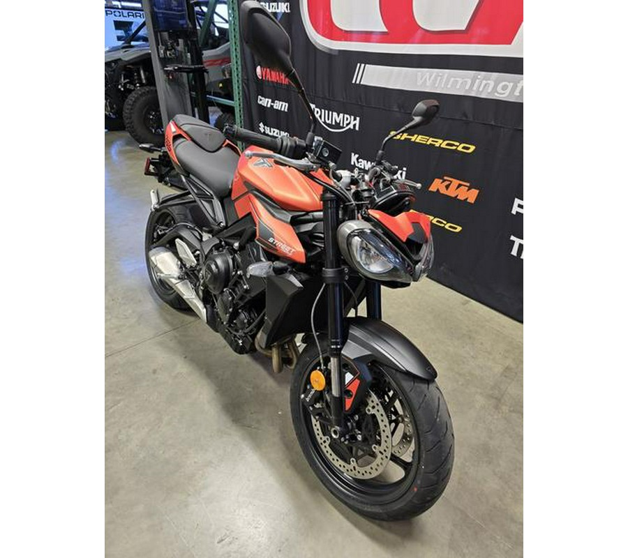 2025 Triumph Street Triple 765 R Pure White