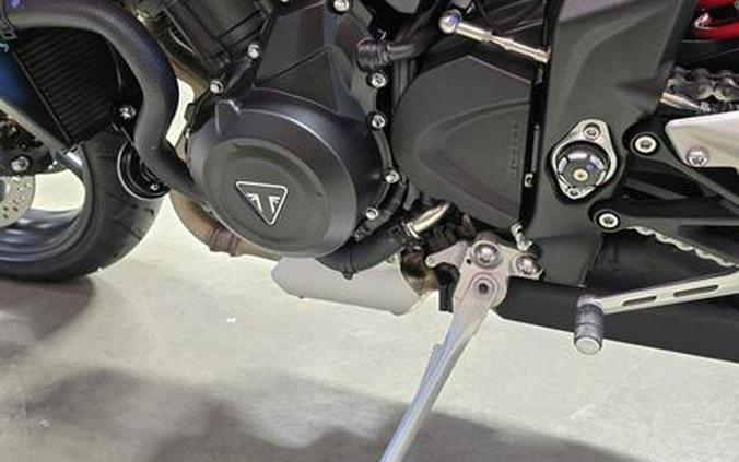 2025 Triumph Street Triple 765 R Pure White