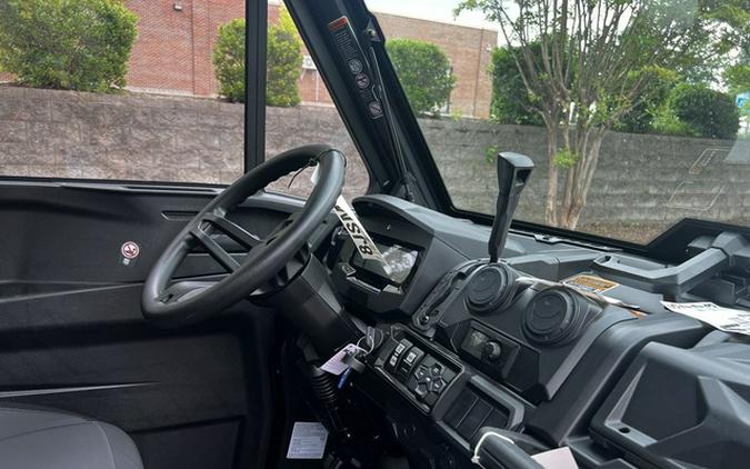 2025 Can-Am Defender Limited HD10