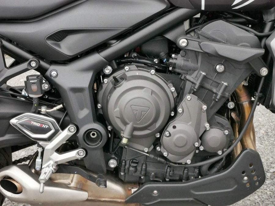 2024 Triumph Trident 660 Sapphire Black 660