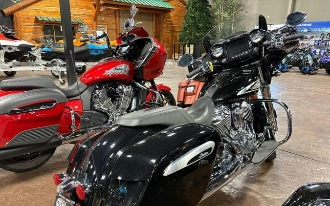 2021 Indian Motorcycle® Chieftain® Limited Thunder Black Pearl