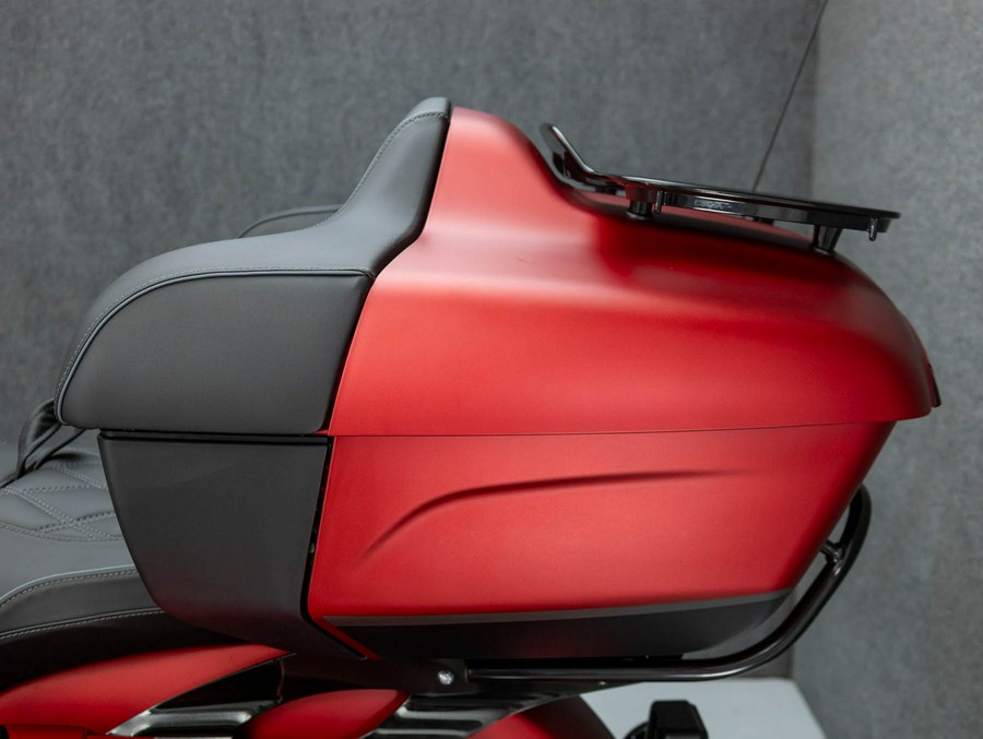2025 INDIAN PURSUIT DARK HORSE 112 W/RIDER ASSIST & ABS