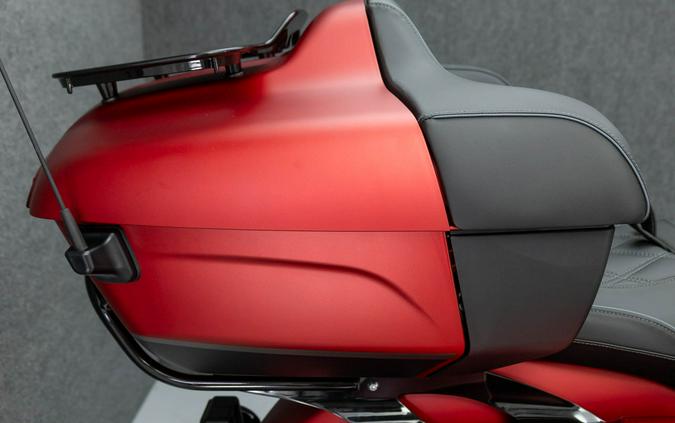 2025 INDIAN PURSUIT DARK HORSE 112 W/RIDER ASSIST & ABS