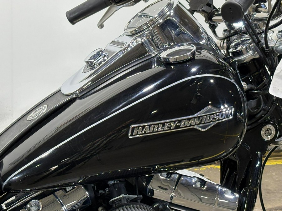 2014 Harley-Davidson Super Glide Custom Vivid Black