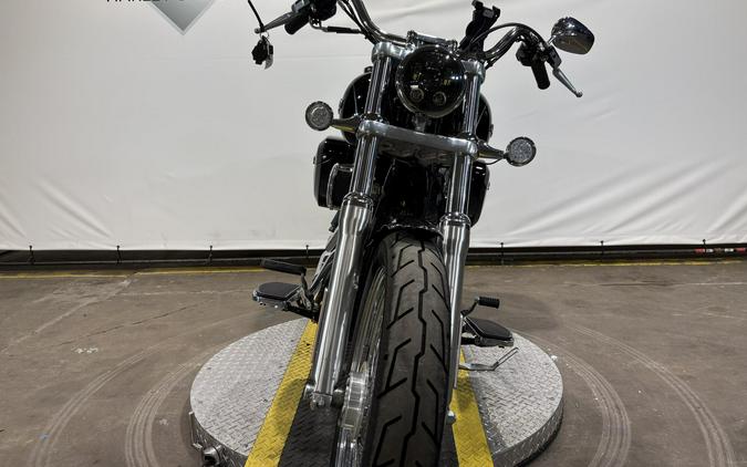 2014 Harley-Davidson® Super Glide® Custom Vivid Black