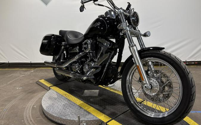 2014 Harley-Davidson® Super Glide® Custom Vivid Black