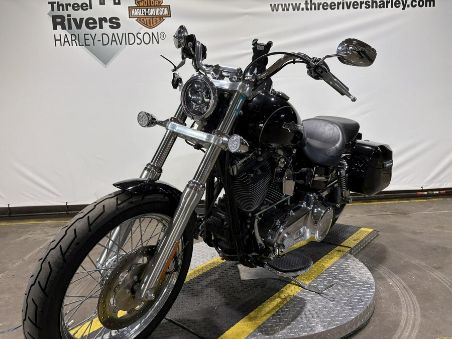 2014 Harley-Davidson Super Glide Custom Vivid Black