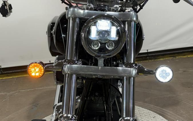 2014 Harley-Davidson® Super Glide® Custom Vivid Black
