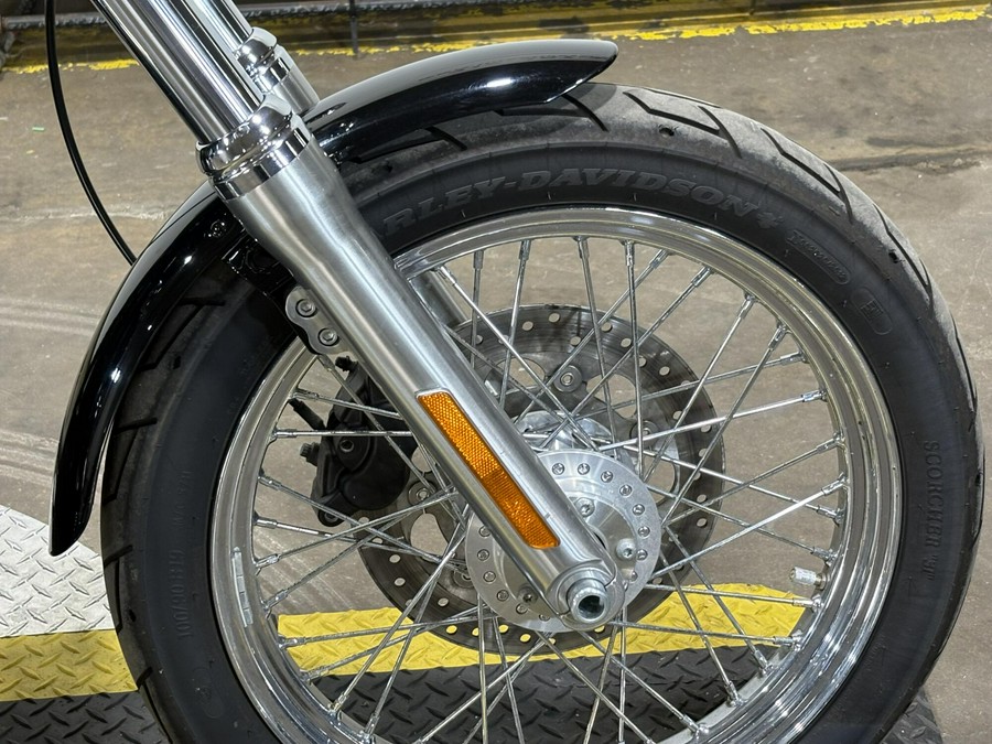 2014 Harley-Davidson Super Glide Custom Vivid Black