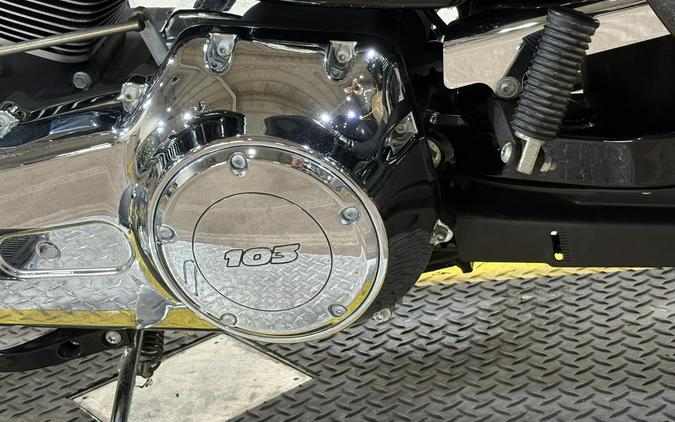 2014 Harley-Davidson® Super Glide® Custom Vivid Black